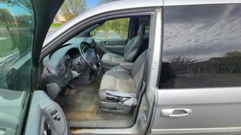 2004 dodge grand-caravan sxt with 275900 miles for sale near burnsville, minnesota 91a5aa6d85a748bd9abad0aac434aa69.jpg