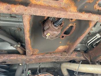 2000 chevrolet tahoe 4wd with 230426 miles for sale near fridley, minnesota 921db2f799294301a1fb1d6bf00778ea.jpeg