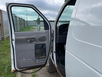 2002 ford econoline e350-super-duty-extended with 231870 miles for sale near elk-river, minnesota 92987c1f76fc4b66bf91fd9e1d32f5ef.jpeg