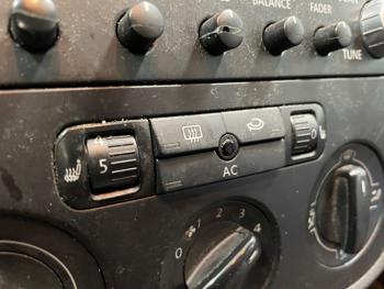 2007 volkswagen jetta 2.5l with 207061 miles for sale near elk-river, minnesota 92da7c320f944cb5b4a41d324c4c40d9.jpeg