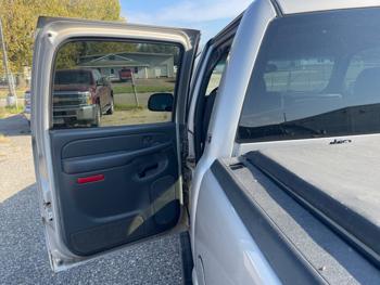2005 chevrolet silverado-1500 ls-crew-cab-4wd with 208845 miles for sale near annandale, minnesota 92e9d23387fa423ca122cfeae592d304.jpeg
