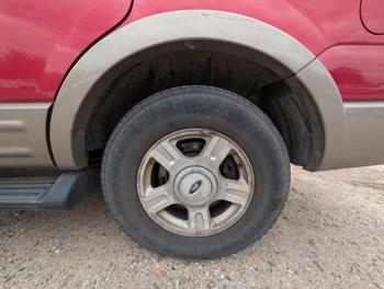 2003 ford expedition eddie-bauer-4wd with 185881 miles for sale near elk-river, minnesota 940489a4b585472195731e6c649bf2bc.jpg