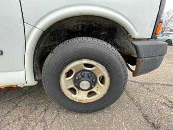 2004 chevrolet express 2500-cargo with 174080 miles for sale near new-hope, minnesota 95289094b7bd4b8dba6fa58534dbd590.jpeg