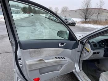 2007 hyundai sonata se with 209904 miles for sale near elk-river, minnesota 95673b0f5b6b4f74b745c3611d2bb1e5.jpg