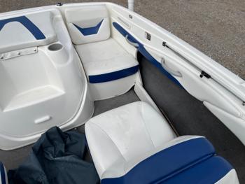 2005 18 Ft. Bayliner
