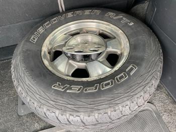 2001 chevrolet tahoe 4wd with 174356 miles for sale near fridley, minnesota 95e955053d064563aa13c21351aa1985.jpeg