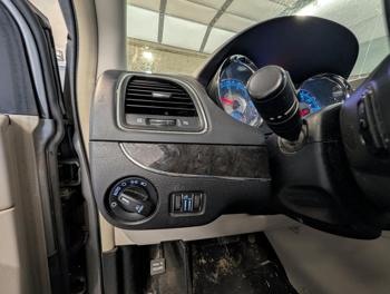 2015 chrysler town-&-country touring with 221411 miles for sale near elk-river, minnesota 9718d7b208a24ad294f046d83330a39e.jpg