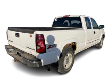2004 chevrolet silverado-1500 ext.-cab-short-bed-4wd with 141858 miles for sale near elk-river, minnesota 9829476769c0412a9d1cf39844765a4b.jpg