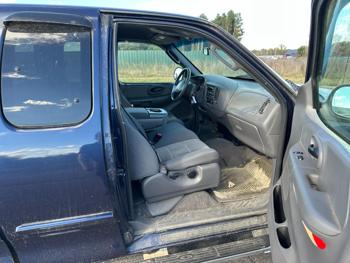 2003 ford f-150 xl-supercab-4wd with 125941 miles for sale near elk-river, minnesota 985863bfcc794e288780a3c202f03362.jpg