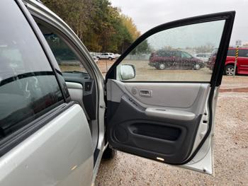 2005 toyota highlander 2wd with 232420 miles for sale near elk-river, minnesota 991edb57faa84ae5ad05300b346e0fd3.jpeg