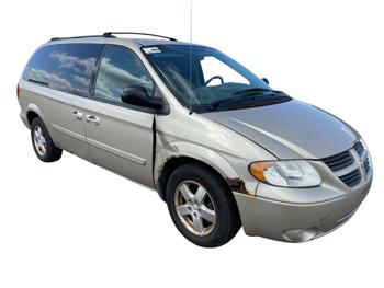 2007 dodge grand-caravan sxt with 193602 miles for sale near elk-river, minnesota 9c147e421c1341038a7bd30fc5eef11a.jpg