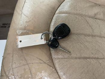 2010 buick enclave cxl-2xl-awd with 194646 miles for sale near burnsville, minnesota 9c353682041f4faba0451a7d96277229.JPG