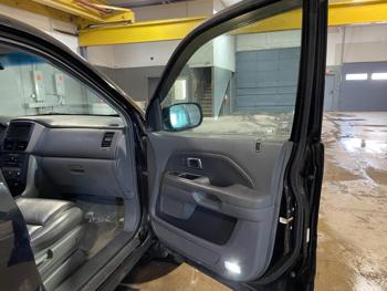 2006 honda pilot ex-l(-with-navi) with 289760 miles for sale near elk-river, minnesota 9c9455c26b7d44368b7d4aef8d9c5b14.jpg