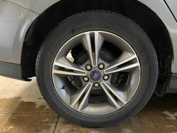 2014 ford focus se-sedan with 99529 miles for sale near elk-river, minnesota 9cd9ca4bc8fd477e856886c7d6445150.jpg