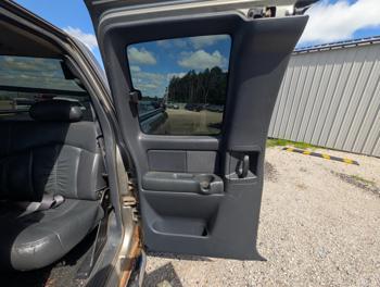 2001 chevrolet silverado-1500 ext.-cab-short-bed-4wd with 212525 miles for sale near elk-river, minnesota 9d61dddd1bb54278b62f666ccbc40c8b.jpg