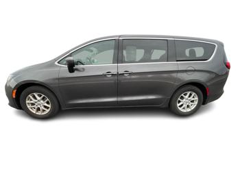 2017 chrysler pacifica touring with 257812 miles for sale near rochester, minnesota 9f60fa6351064616bade8b2c7f6e7b74.jpg