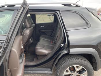 2014 jeep cherokee trailhawk-4wd with 131135 miles for sale near coon-rapids, minnesota 9fea5113e7ea47d598d570e732fefccb.jpeg