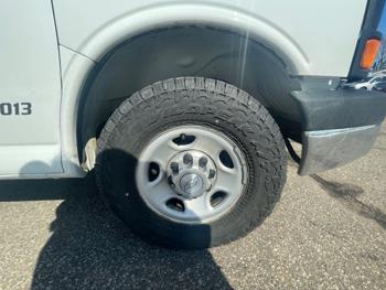 2015 chevrolet express 3500-cargo-extended with 232035 miles for sale near fridley, minnesota 9fec95bb829a49848ce0e14c2d96a43b.jpeg