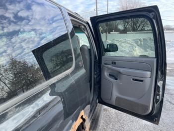 2004 gmc yukon-xl 1500-4wd with 247582 miles for sale near fridley, minnesota a017d1f7863e498e91ad56ee5c9dc78f.jpeg