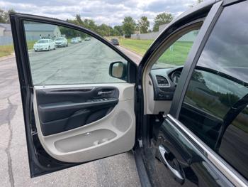 2016 chrysler town-&-country touring with 144645 miles for sale near elk-river, minnesota a0355b93c69c4fbcaed0902877ed7eec.jpeg