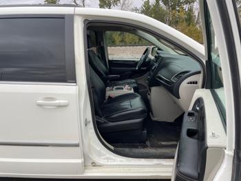 2013 chrysler town-&-country touring with 169086 miles for sale near rochester, minnesota a0a0e0d72781421ca5519bf6e3def511.jpeg