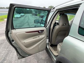 2006 volvo xc70 cross-country with 177343 miles for sale near elk-river, minnesota a0df4821064e494a8ba363864375c214.jpeg