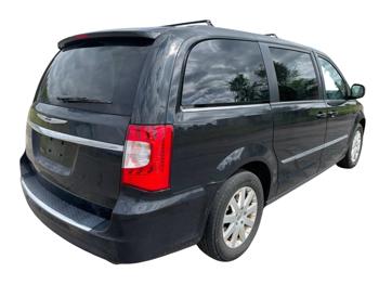 2016 chrysler town-&-country touring with 144645 miles for sale near elk-river, minnesota a225c5bae48c4fb2be5cf38f38778687.jpg