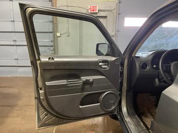 2014 jeep patriot sport with 137051 miles for sale near elk-river, minnesota a332a372f4c24edbad9be78c957b8fb9.jpg