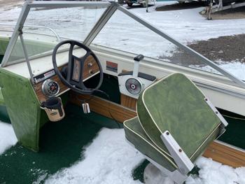 1977 crestliner 16-ft for sale near elk-river, minnesota a33da04ebb774498816ce3d13f0c008a.jpg