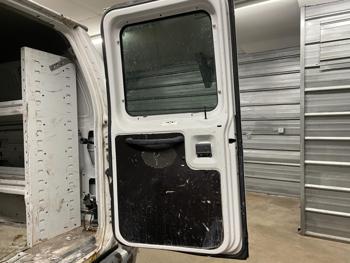 2000 ford e-250 with 144106 miles for sale near elk-river, minnesota a43028e7d51e4cdcaf2f0bc314b96f5f.jpg
