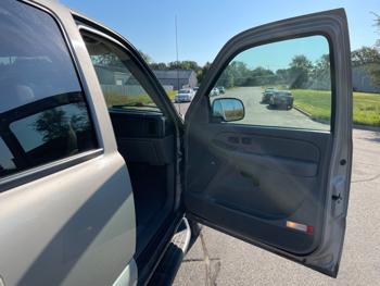 2004 chevrolet suburban 1500-4wd with 85701 miles for sale near elk-river, minnesota a47a7f71c19041749ad5aab7d33c1aa1.jpeg