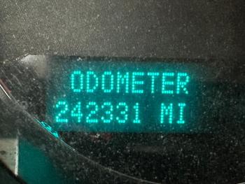 2009 chevrolet suburban lt1-1500-4wd with 242331 miles for sale near elk-river, minnesota a47c2038d12f42efb1fda894e5ee475a.jpg