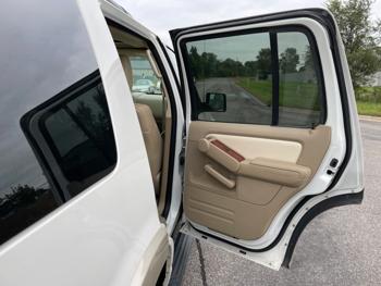 2009 ford explorer eddie-bauer-4.0l-4wd with 112987 miles for sale near elk-river, minnesota a4957aeb6a3a4c8db9f0041bf34dee7a.jpeg