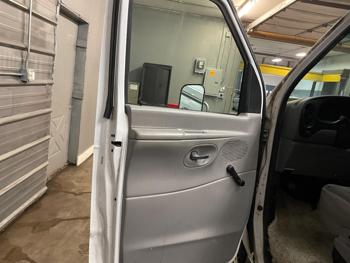 2000 ford e-250 with 144106 miles for sale near elk-river, minnesota a632f3150eed437494e98c58c9b2fd9c.jpg