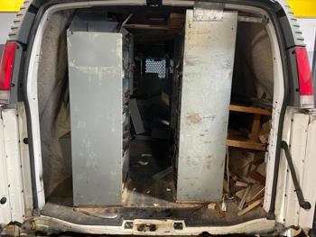 2000 chevrolet express with 344483 miles for sale near elk-river, minnesota a64e56f83d9d4b9f8d0e307d7c3840d7.jpg