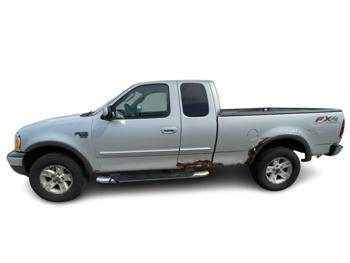2003 ford f-150 xl-supercab-4wd with 165732 miles for sale near burnsville, minnesota a8c461b326e44d0e9f9482a91ff59c47.jpg