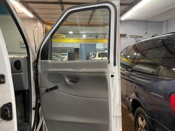 2000 ford e-250 with 144106 miles for sale near elk-river, minnesota a94a0592bbd645bc9684d58730354030.jpg