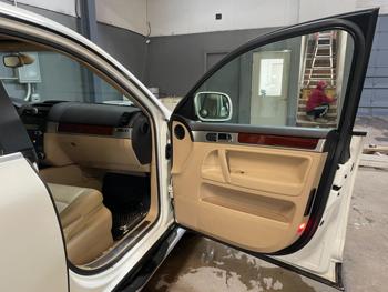 2006 volkswagen touareg with 203118 miles for sale near elk-river, minnesota a992799d74aa4a25aeb9a864937a15d7.jpg