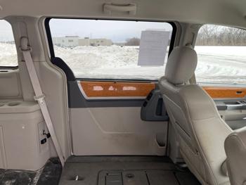 2008 chrysler town-&-country limited with 88271 miles for sale near rochester, minnesota aaec6c933e3f4070a5bfabcb313307b2.jpeg