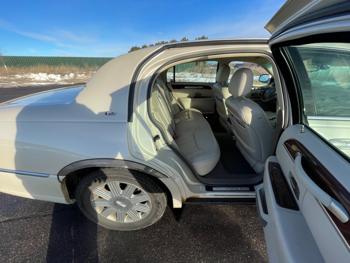 2003 lincoln town-car cartier with 147179 miles for sale near elk-river, minnesota ac18669975df4cf28399f2f691f1b754.jpeg