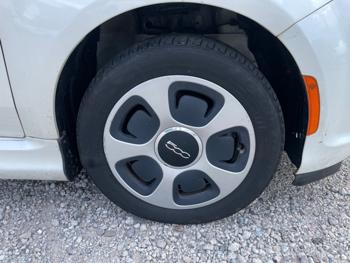2015 fiat 500e battery-electric-hatchback with 48070 miles for sale near elk-river, minnesota acb4b7fc036d4b94abf54edeea01f4c3.jpeg