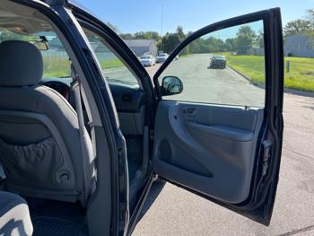 2006 chrysler town-&-country base with 220078 miles for sale near elk-river, minnesota adf0f0feaa964e2286197b1548c24253.jpeg