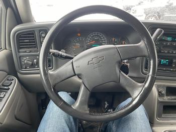 2004 chevrolet suburban 1500-4wd with 177654 miles for sale near fridley, minnesota ae490ddb21864ff481d1a4d90d7ed71d.jpeg