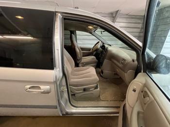 2003 chrysler voyager lx with 147148 miles for sale near elk-river, minnesota ae517352786f4b2a97d882558fdcba0e.jpeg