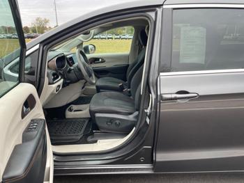 2017 chrysler pacifica touring with 257812 miles for sale near rochester, minnesota aeb8ab15cc4d4ed0a24a9e229d44206c.jpeg