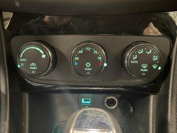 2013 chrysler 200 limited with 167553 miles for sale near elk-river, minnesota af68fbcb3ce14875b4f6cbbbb38281fe.jpg