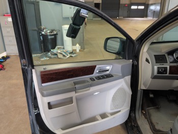 2009 chrysler town-&amp;-country with 195103 miles for sale near elk-river, minnesota afe0dcf99f114f7eb5d70f342b22dad4.jpg