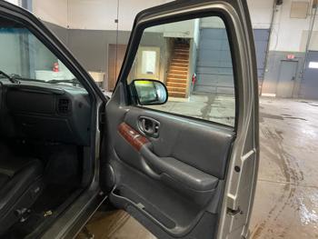 2001 oldsmobile bravada with 89748 miles for sale near elk-river, minnesota b04b6bea69e6483bbbd5e8ee16557027.jpg