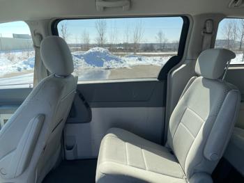 2008 chrysler town-&-country touring with 153950 miles for sale near lake-elmo, minnesota b07fb36d8acb4c6087668f293bdeefac.jpeg