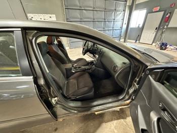 2006 pontiac g6 v6-sedan with 179225 miles for sale near elk-river, minnesota b1e13fc8551145fcb6c99d9d3703b1f9.jpeg